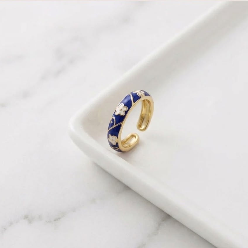 Moonlit Moss ring